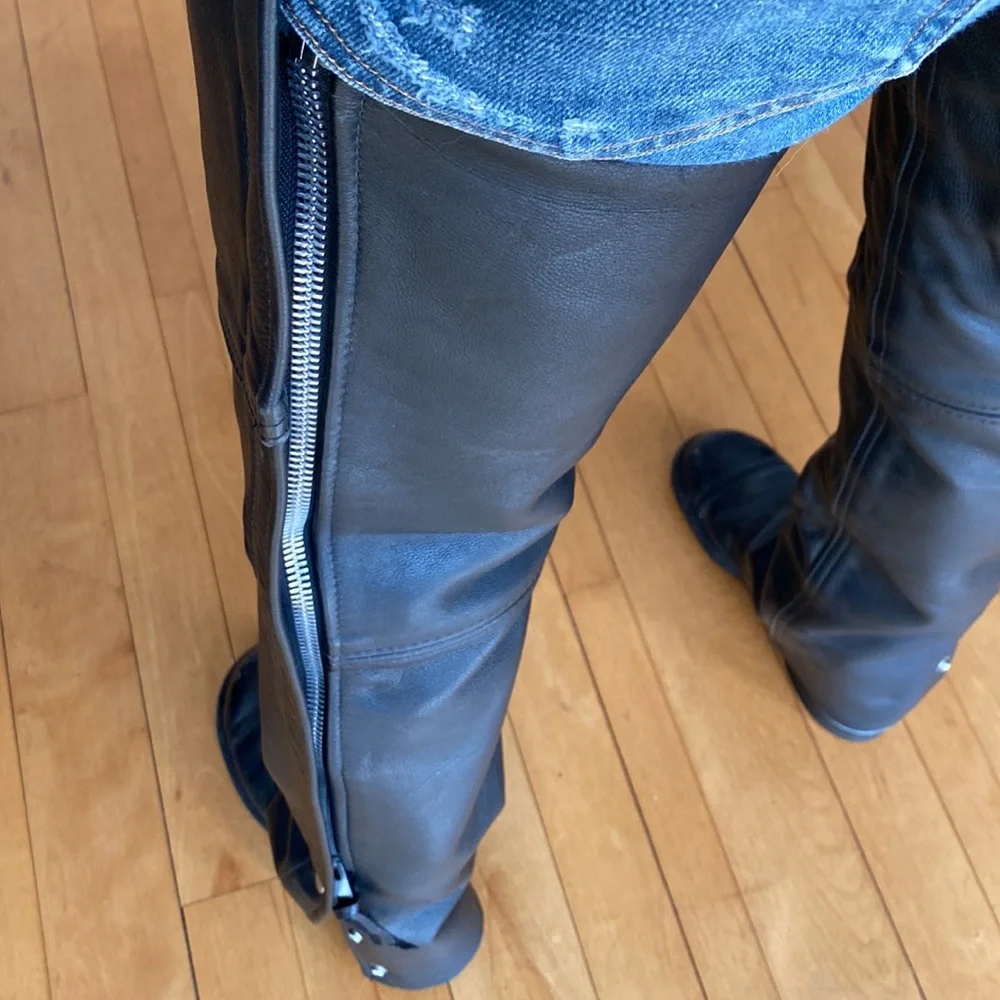 Unisex Leather Chaps from Walter Dyer Leather in Framingham, MA, size M/L - Picture 7 of 11